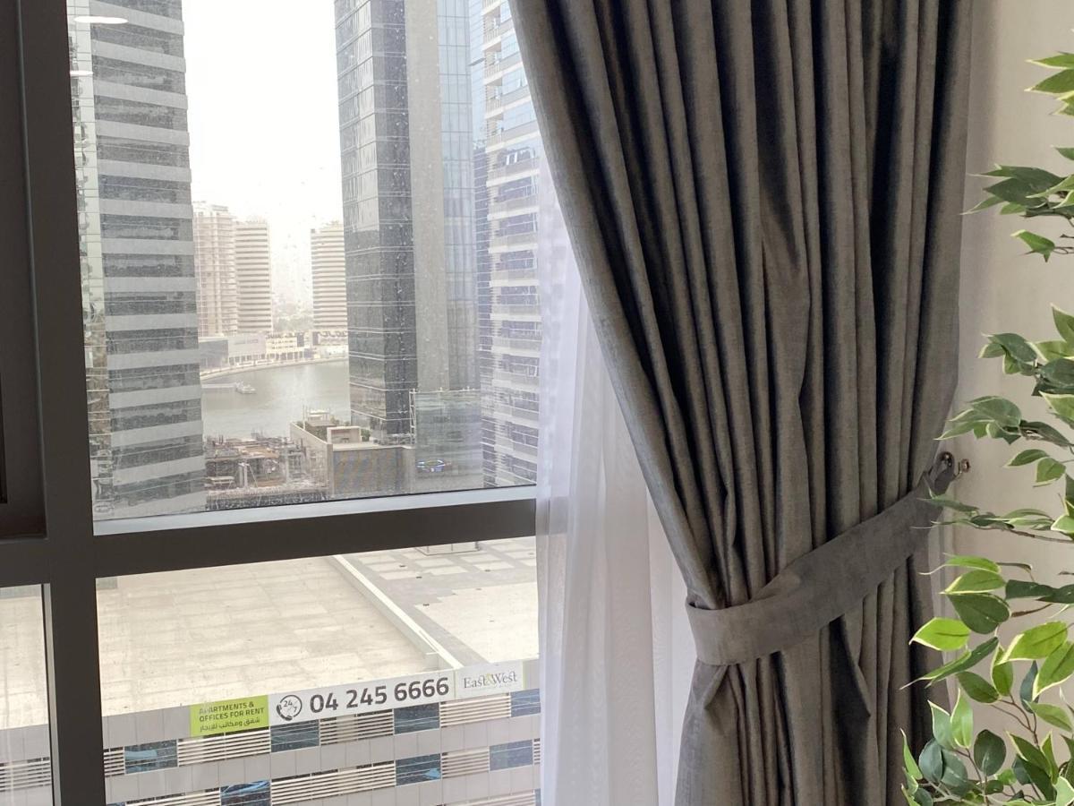 Lux Bnb Bellevue Tower Downtown Lägenhet Dubai Exteriör bild