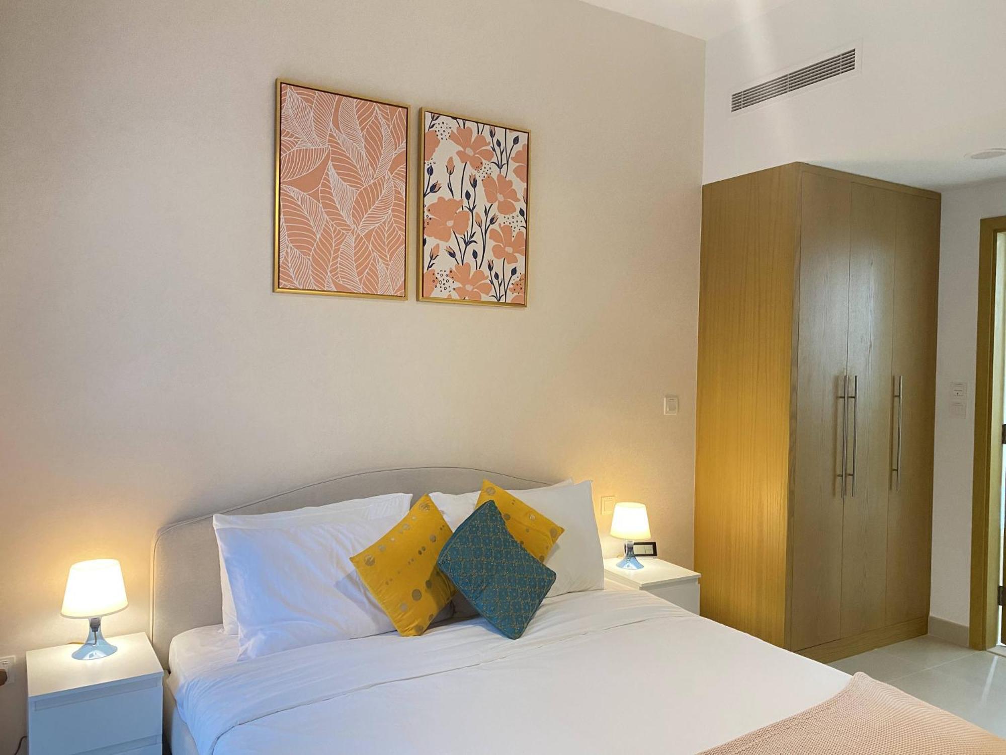 Lux Bnb Bellevue Tower Downtown Lägenhet Dubai Exteriör bild